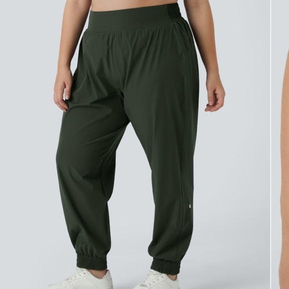 HALARA High Waisted Elastic Waistband Plus Size Hiking Joggers - Picture 2 of 4